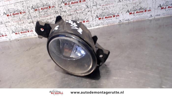 Mistlamp rechts-voor van een Renault Clio II (BB/CB) 1.2 2003