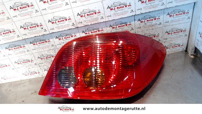 Gebruikte Achterlicht rechts Peugeot 307 O95497