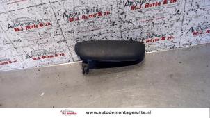 O79811 Gebruikte portiergreep 2deurs links Nissan Micra