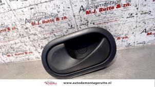 O79922 Gebruikte portiergreep 2deurs links Renault Clio