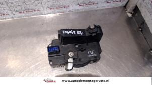O83572 Gebruikte slotmechaniek portier 4deurs rechts-voor Opel Corsa