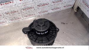 Gebruikte Kachel Ventilatiemotor Kia Picanto (BA) 1.1 12V Prijs op aanvraag aangeboden door Autodemontage M.J. Rutte B.V.