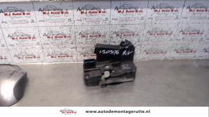 O83567 Gebruikte slotmechaniek portier 4deurs rechts-voor Opel Zafira