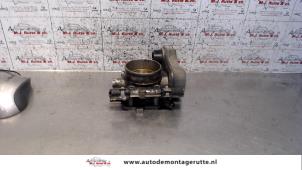 O122499 Gebruikte gasklephuis Opel Omega