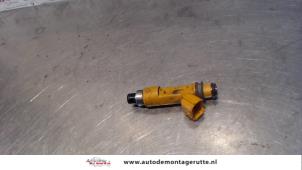 O121773 Gebruikte injector (benzine injectie) Suzuki Wagon R+