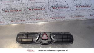 O104030 Gebruikte paniekverlichtings schakelaar Mercedes C-Klasse