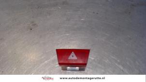 Gebruikte Paniekverlichtings Schakelaar Toyota Aygo (B10) 1.0 12V VVT-i Prijs op aanvraag aangeboden door Autodemontage M.J. Rutte B.V.