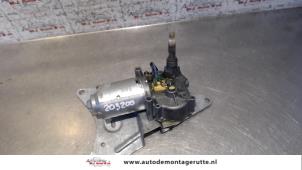 Gebruikte Ruitenwissermotor achter Renault Twingo (C06) 1.2 Prijs op aanvraag aangeboden door Autodemontage M.J. Rutte B.V.