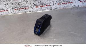 O98579 Gebruikte schakelaar koplamp ihv Kia Magentis