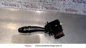 Gebruikte Pinker Schakelaar Kia Magentis (GD) 2.5 V6 Prijs op aanvraag aangeboden door Autodemontage M.J. Rutte B.V.