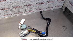 O114320 Gebruikte kontaktslot+sleutel Peugeot 206