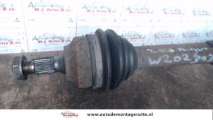 O111247 Gebruikte cardanas links-voor (vwa) Peugeot 207