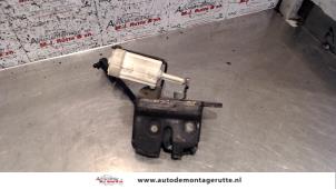 O91669 Gebruikte achterklep slotmechaniek Alfa Romeo GT