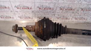 O111166 Gebruikte cardanas links-voor (vwa) Skoda Octavia