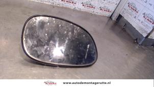Gebruikte Spiegelglas rechts Honda Civic (EG) 1.5 DXi,LSi 16V Prijs op aanvraag aangeboden door Autodemontage M.J. Rutte B.V.
