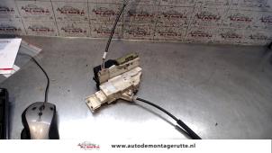 O83739 Gebruikte portierslot mechaniek 4deurs rechts-voor Peugeot 1007