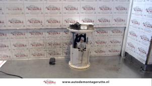 O120893 Gebruikte brandstofpomp elektrisch Peugeot 1007