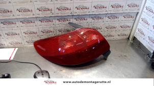 O93659 Gebruikte achterlicht links Peugeot 206