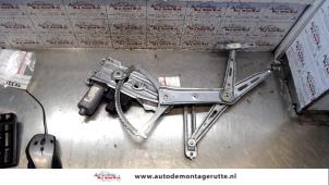 O78000 Gebruikte raammechaniek 4deurs links-voor Opel Zafira