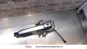 O80447 Gebruikte portiergreep 4deurs links-voor Volvo V50