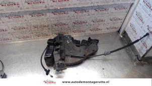 O83469 Gebruikte portierslot mechaniek 4deurs links-achter Volvo V50