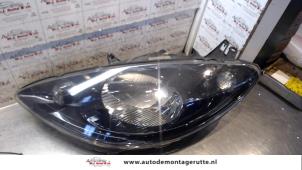 O72688 Gebruikte koplamp links Peugeot 1007