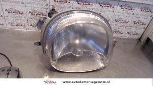 O74260 Gebruikte koplamp rechts Renault Twingo