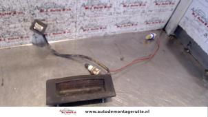 O90445 Gebruikte schakelaar achterklep Opel Astra