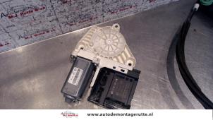 O89995 Gebruikte raammotor portier Volkswagen Golf