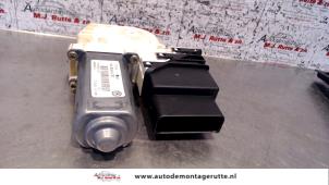 O89996 Gebruikte raammotor portier Volkswagen Golf
