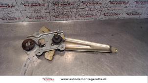 O89033 Gebruikte ruitmechaniek 4deurs links-achter Suzuki Swift