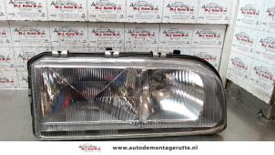 O74402 Gebruikte rechter koplamp Volvo 850