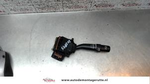 O103934 Gebruikte ruitenwis schakelaar Toyota Prius