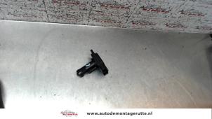 O116878 Gebruikte luchthoeveelheidsmeter Toyota Prius