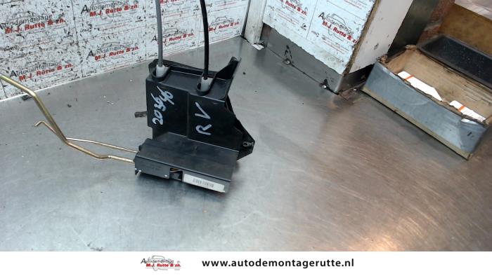 Portierslot Mechaniek 4Deurs rechts-voor van een Kia Rio II (DE) 1.4 16V 2006