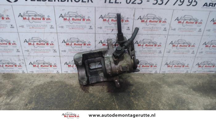 Gebruikte Remklauw (Tang) rechts-achter Volkswagen Passat O132063