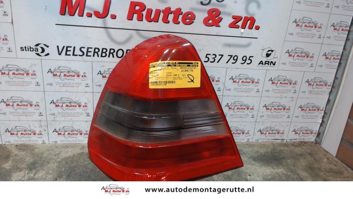 Gebruikte Achterlicht links Mercedes C-Klasse O92692