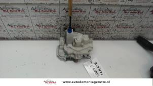 O82704 Gebruikte deurslot mechaniek 2deurs rechts Citroen Nemo