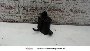 O115374 Gebruikte ruitensproeierpomp voor Kia Rio