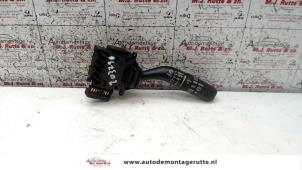 O103423 Gebruikte schakelaar ruitenwisser Mazda 6.