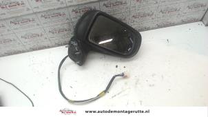 O87088 Gebruikte spiegel buiten rechts Mazda Premacy