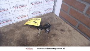 O81530 Gebruikte cilinderslot portier links Hyundai Matrix