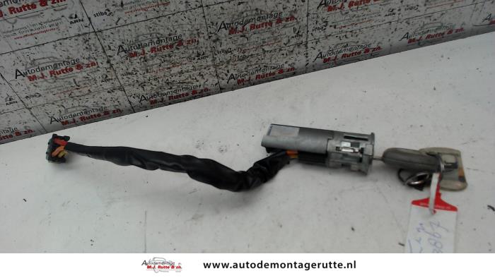 Gebruikte Sleutel+Contactslot Renault Twingo O114365