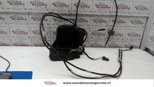 O82337 Gebruikte slotmechaniek portier 2deurs links Mercedes C-Klasse