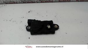O90698 Gebruikte portiervergrendelings motor Ssang Yong Korando