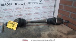 O111276 Gebruikte aandrijfas links-voor Renault Megane