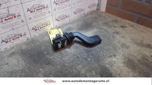 O103298 Gebruikte schakelaar ruitenwisser Opel Corsa