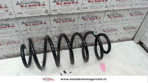 O132124 Gebruikte torsieveer achter Peugeot 108
