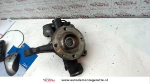 O111967 Gebruikte fusee rechts-voor Peugeot 108