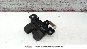 O91654 Gebruikte slotmechaniek achterklep Volkswagen Passat